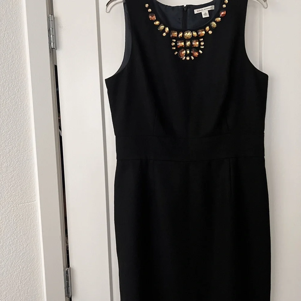 Banana Republic Black dress with gorgeous jewel detail on neckline in Size 12 - Picture 2 of 5
